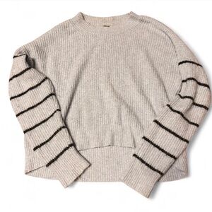 American Eagle Outfitters Light Blue Sweater